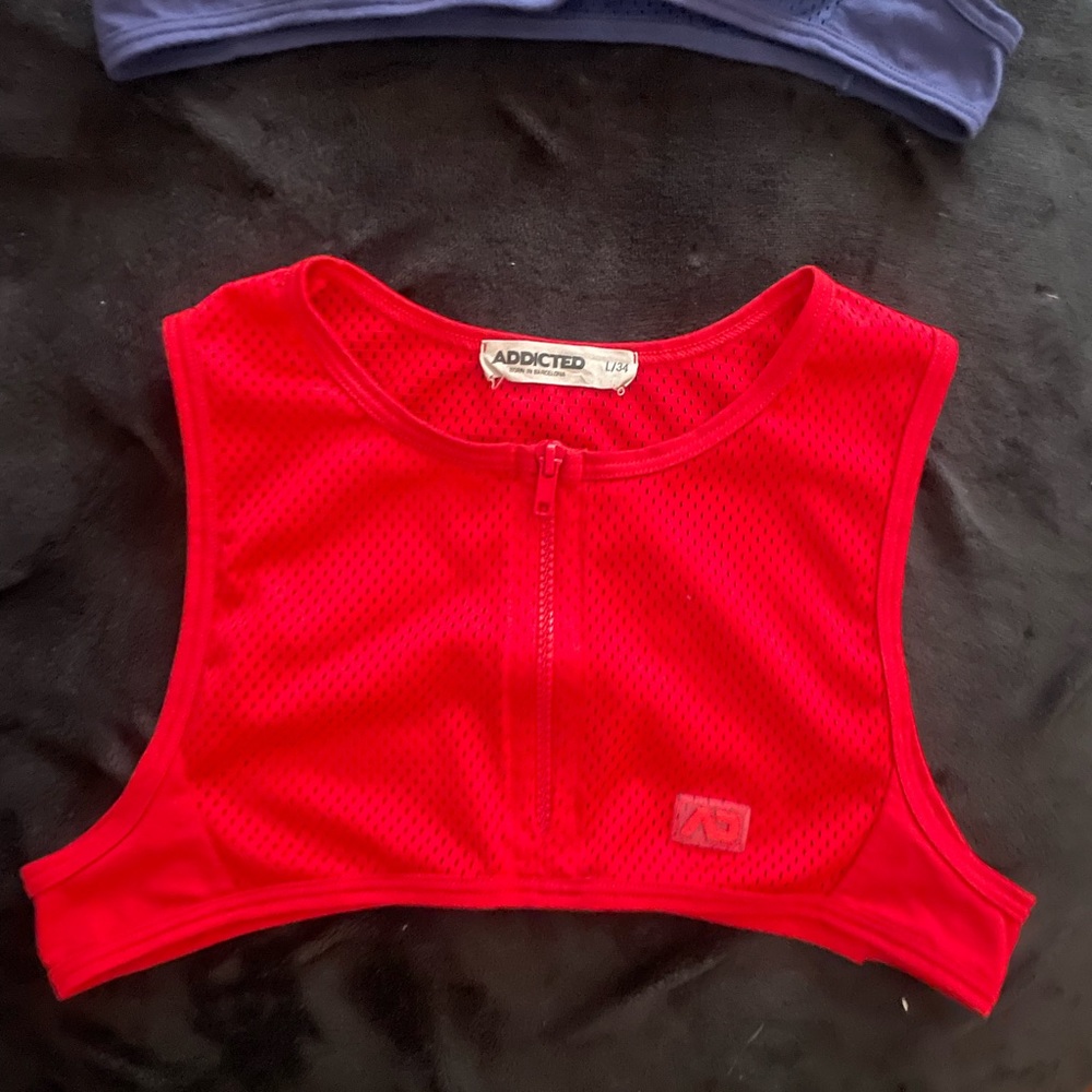 Addicted crop tops with zipper